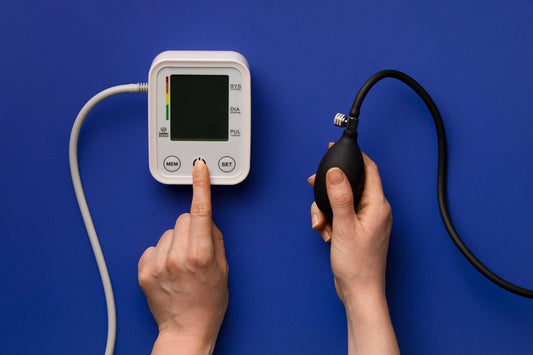 Stay Informed: Advanced Features in Modern Fingertip Pulse Oximeters - Fingerpulsepro